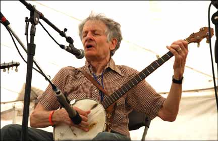 Mike Seeger w/ banjo, 2008