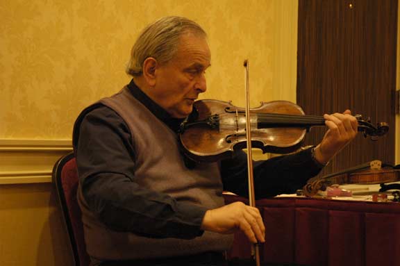 Tom Paley with fiddle